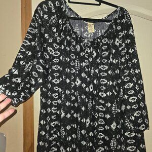 Women's plus size top